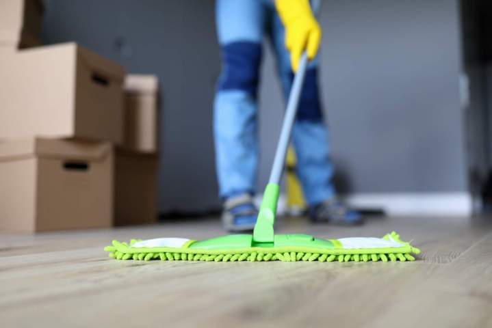 Cleaning a floor Pinecrest